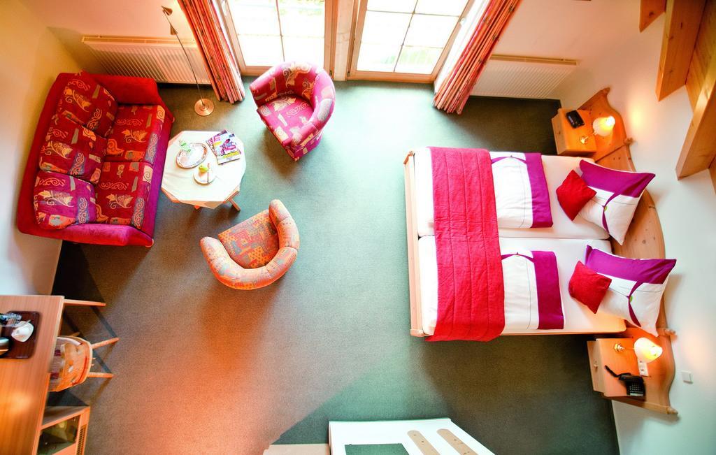 Berghotel Schiller Schonach im Schwarzwald Eksteriør billede