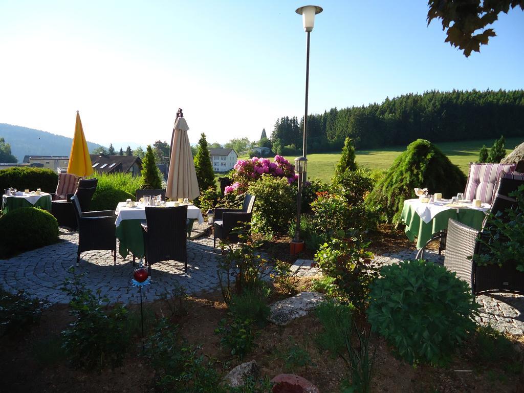 Berghotel Schiller Schonach im Schwarzwald Værelse billede